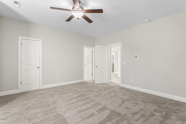 Building Photo - Four bedroom, 3.5 bath newly constructed townhome in Burlington