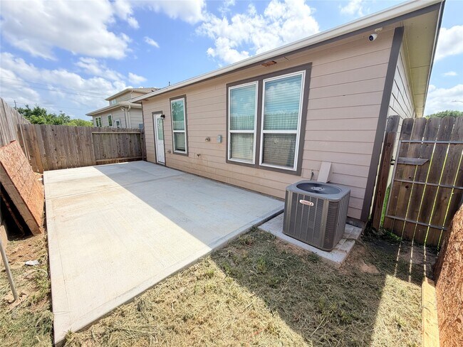 Building Photo - 10233 Cleartide Ln