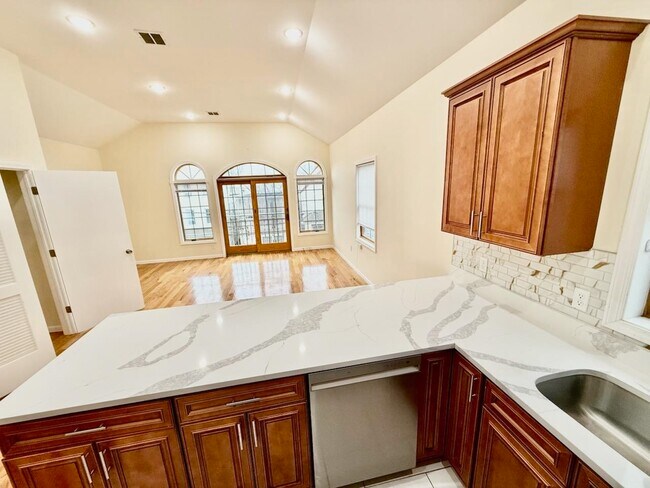 Building Photo - 91 W 20th St