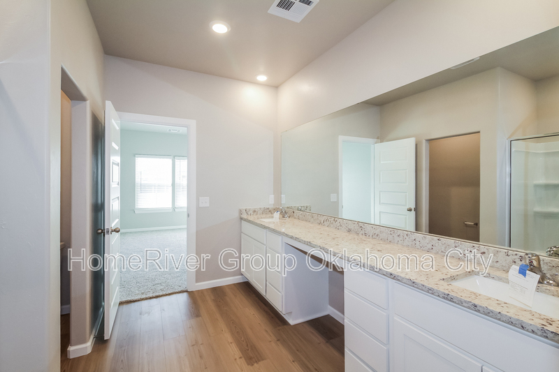 Building Photo - 1604 Ruby Dr