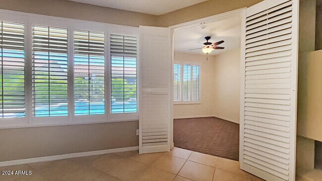 Building Photo - 26505 W Burnett Rd