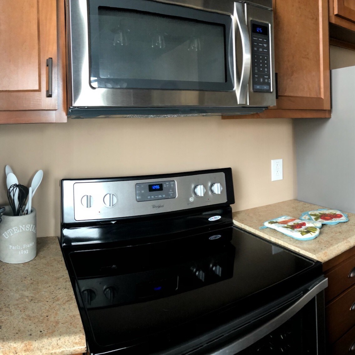 All new stainless steel appliances - 119 E Columbia St
