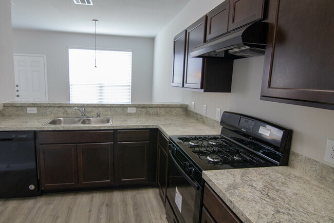 Building Photo - 24311 Volta Gardens Ct