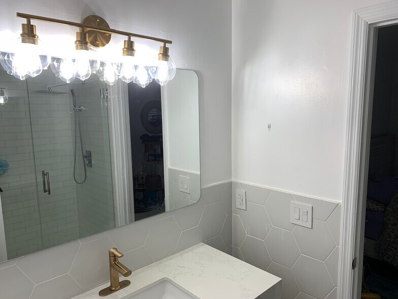 Building Photo - 141 Palmer St