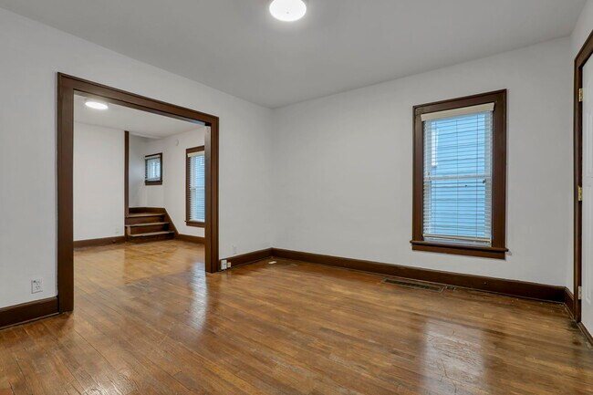 Building Photo - 1349 N 6th St