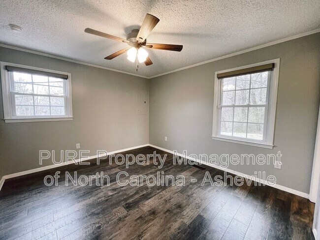 Building Photo - 68 Wake Robin Way
