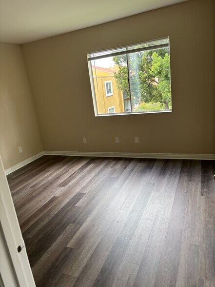 Building Photo - 17099 W Bernardo Dr