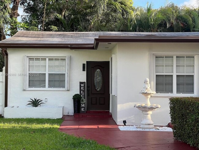 Building Photo - 2544 SW 20th St