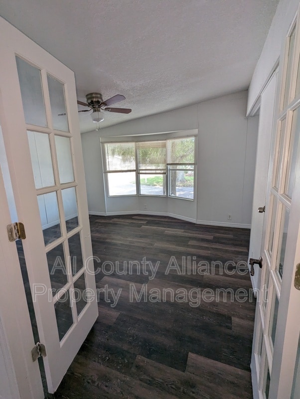 Building Photo - 34335 Lodge Dr