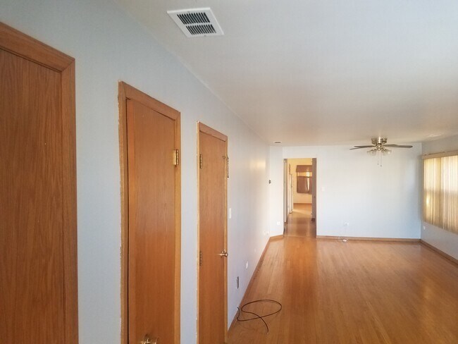 Building Photo - 6042 S Kolmar Ave