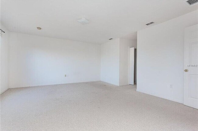 Building Photo - 3/2.5 PLUS OFFICE LARGE POINCIANA VILLAGES...