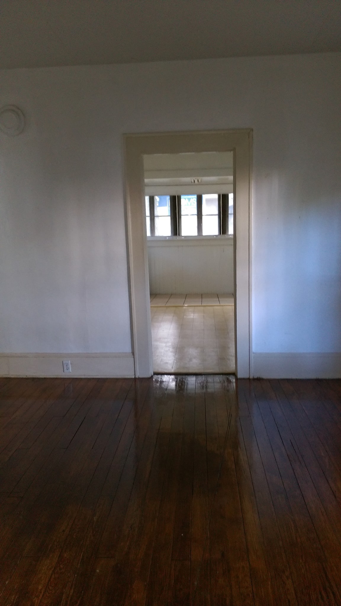 DR to kitchen - 307 NW 15th St