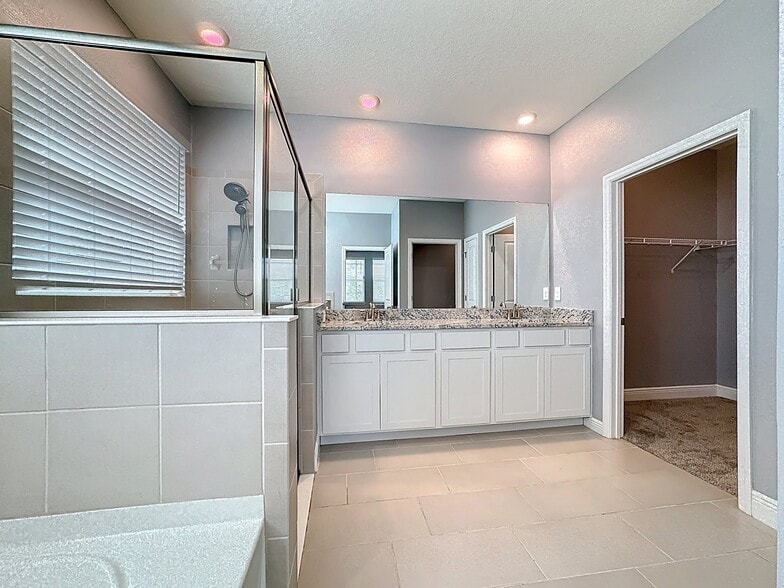 Building Photo - 17535 Cantarina Cove