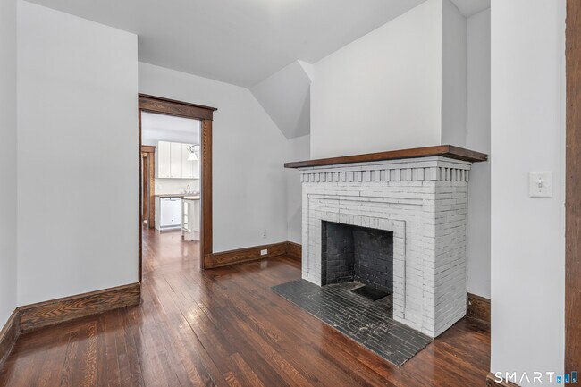 Building Photo - 66 Brownell St