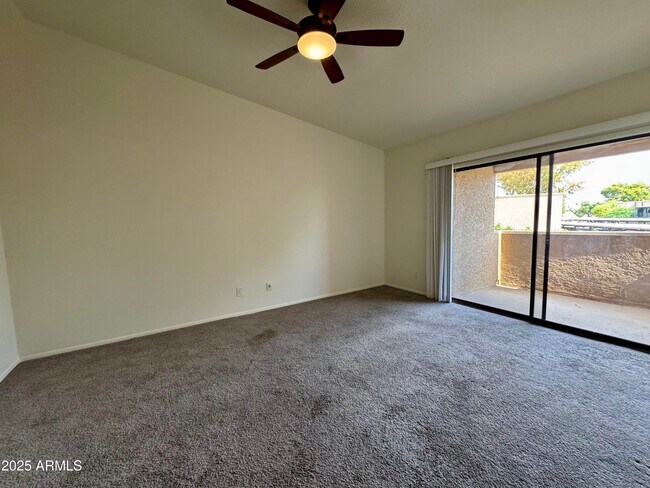Building Photo - 7950 E Starlight Way