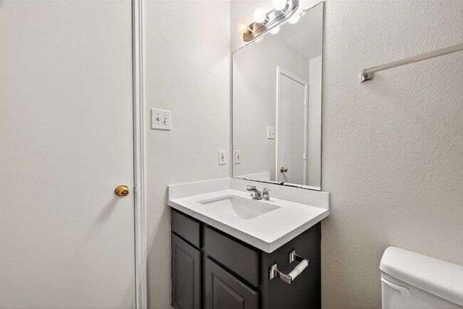 Building Photo - 7351 Parkland Manor Dr