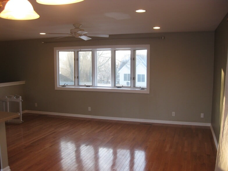 Building Photo - 1104 Hayden Dr
