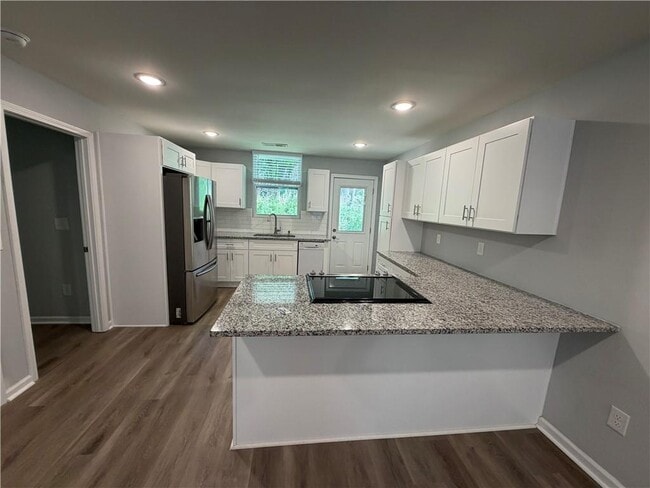 Building Photo - 571 Eva Kennedy Rd