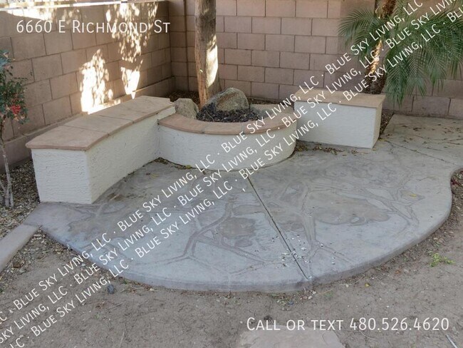 Building Photo - 6660 E Richmond St