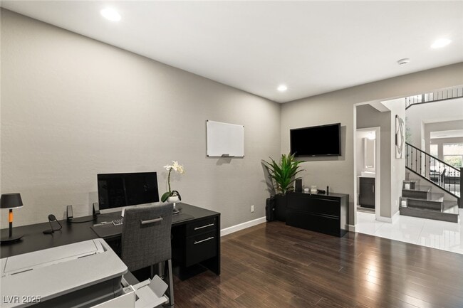 Building Photo - 338 Azar Swan Ave