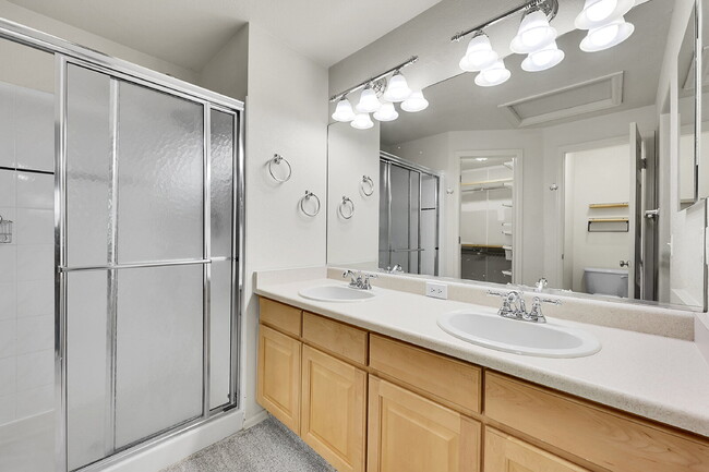 Building Photo - $2,800 - 4 Bed, 3.5 Bath Home in CO Spring...