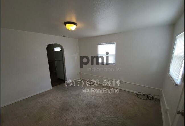 Building Photo - 1311 E 11th St