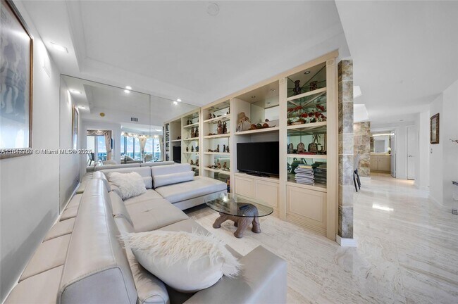 Building Photo - 3200 N Ocean Blvd