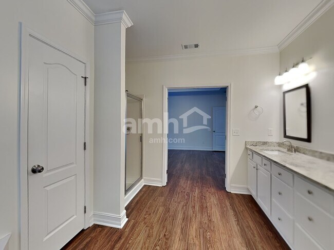 Building Photo - 201 Brackin Trace