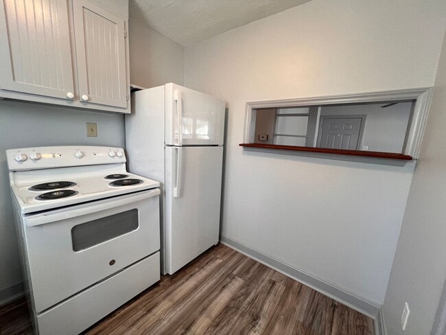 Building Photo - 109 Sharyn Ln