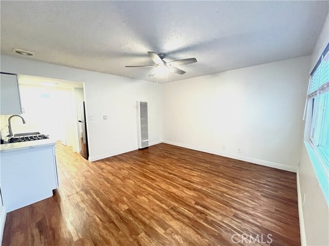 Building Photo - 12926 Doty Ave