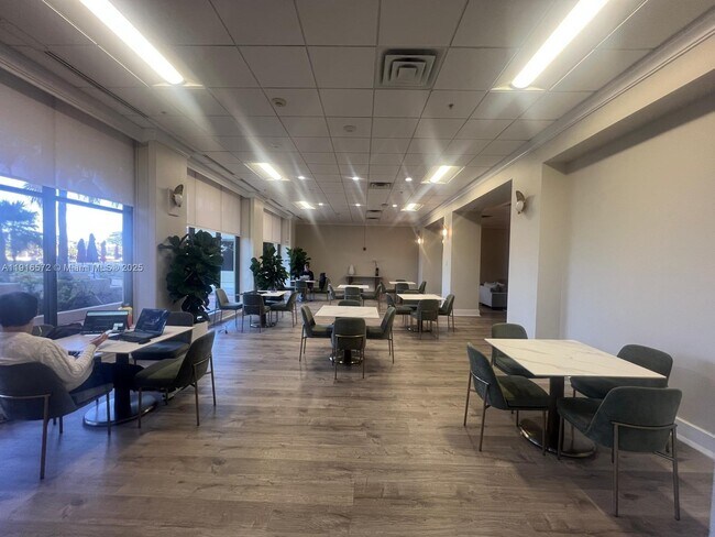 Building Photo - 5600 Collins Ave