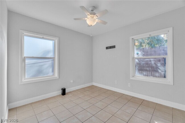 Building Photo - 235 Zinc St