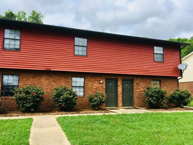 Building Photo - 1306 Marne Ave