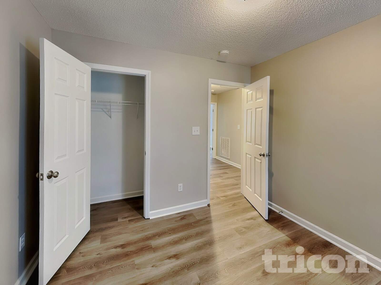 Building Photo - 701 Avondale Dr