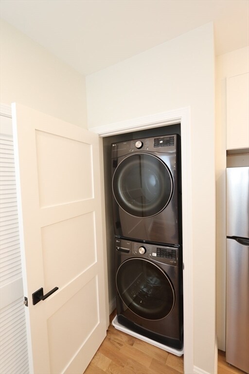 Building Photo - 14-16-16 Harriet St