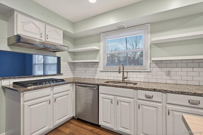 Building Photo - 126 Orchardale Dr