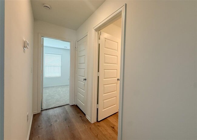 Building Photo - 16208 Lovers Ln
