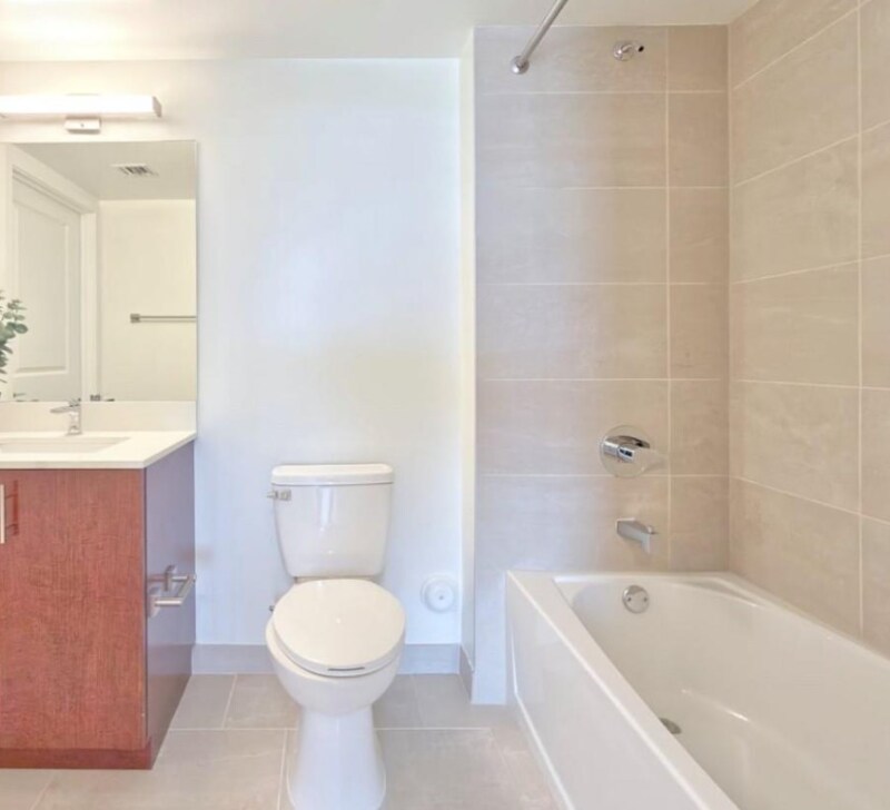 Building Photo - 11240 Northwest Dr