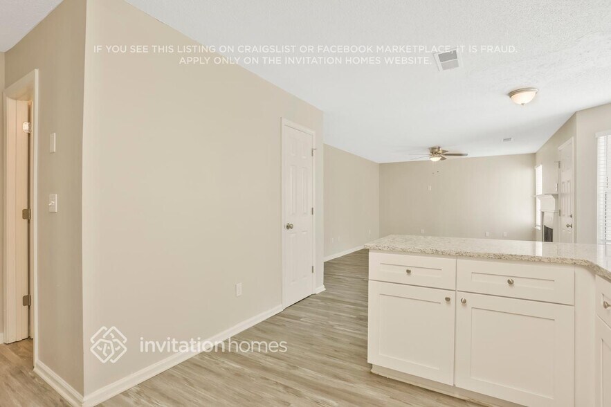 Building Photo - 3081 Stonebridge Creek Dr