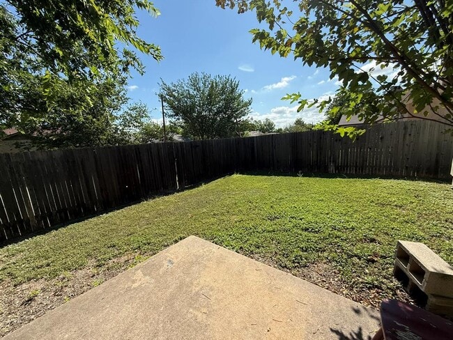Building Photo - 1200 Orchard Park Cir