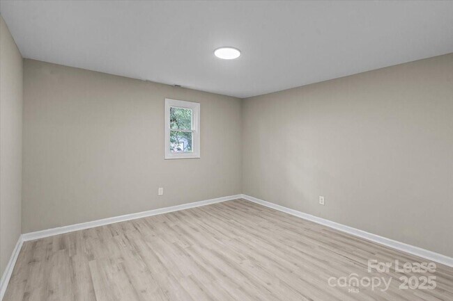 Building Photo - 2519 Marble St