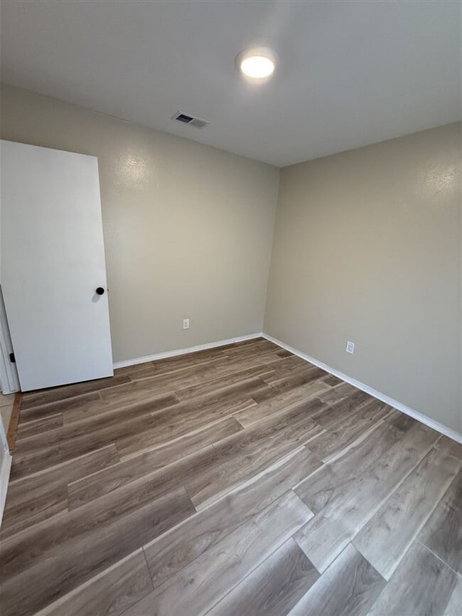 Building Photo - Recently updated in 2026 - Lovely 3 bedroom 2 bath home for lease in south Bossier City LA 71112