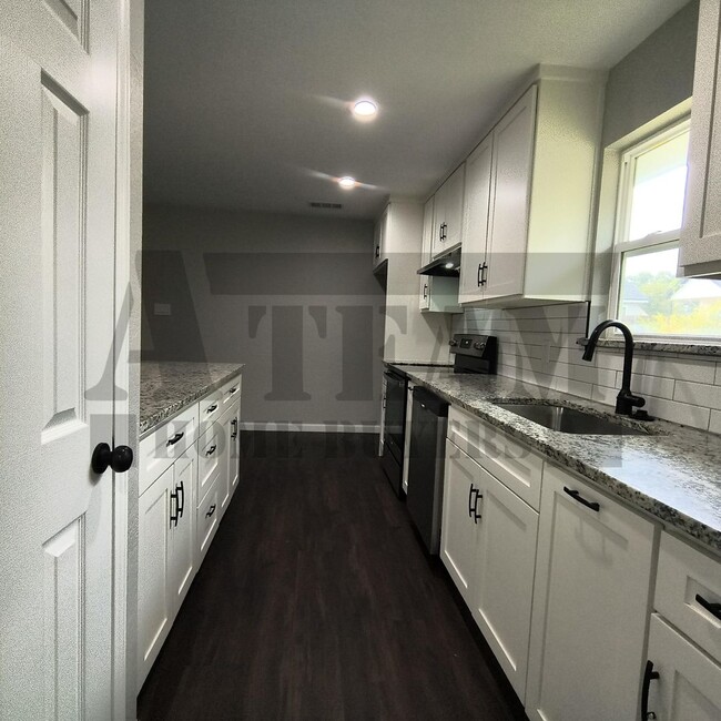 Building Photo - Beautiful 2 Bedroom 1 Bathroom for rent in Kaufman!