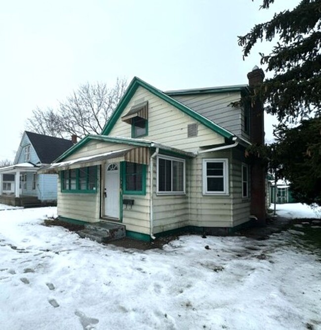 Building Photo - 3 Bedroom 1 Bath Home in South Bend In. AC...