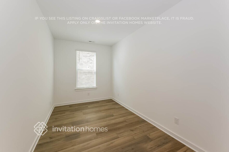 Building Photo - 208 Crown Gdns Ct