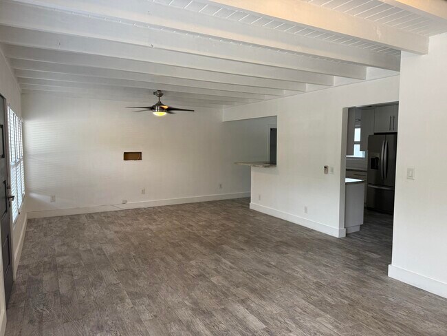 Building Photo - 5967 SW 58th Terrace