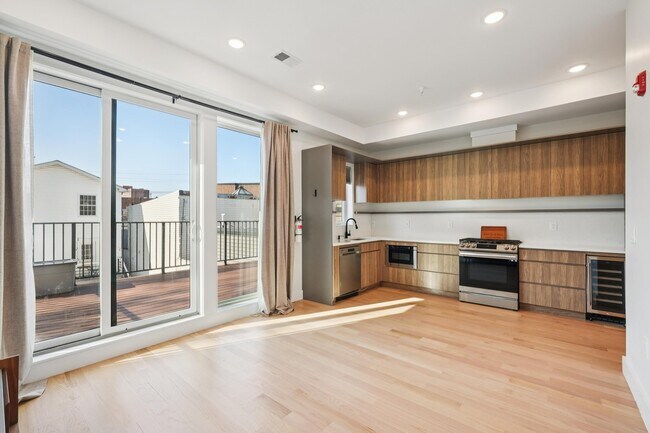 Building Photo - 431 Palisade Ave