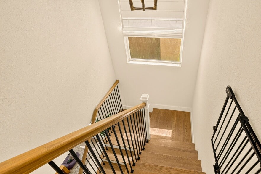 Building Photo - 7630 Topiary Ave