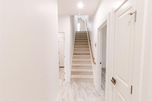 Building Photo - 540 Highview Ct