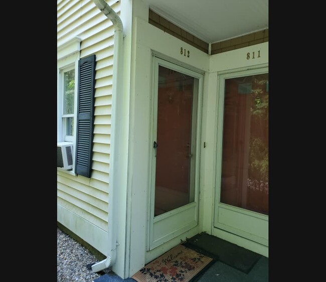 Front door - 812 Springbrook Cir